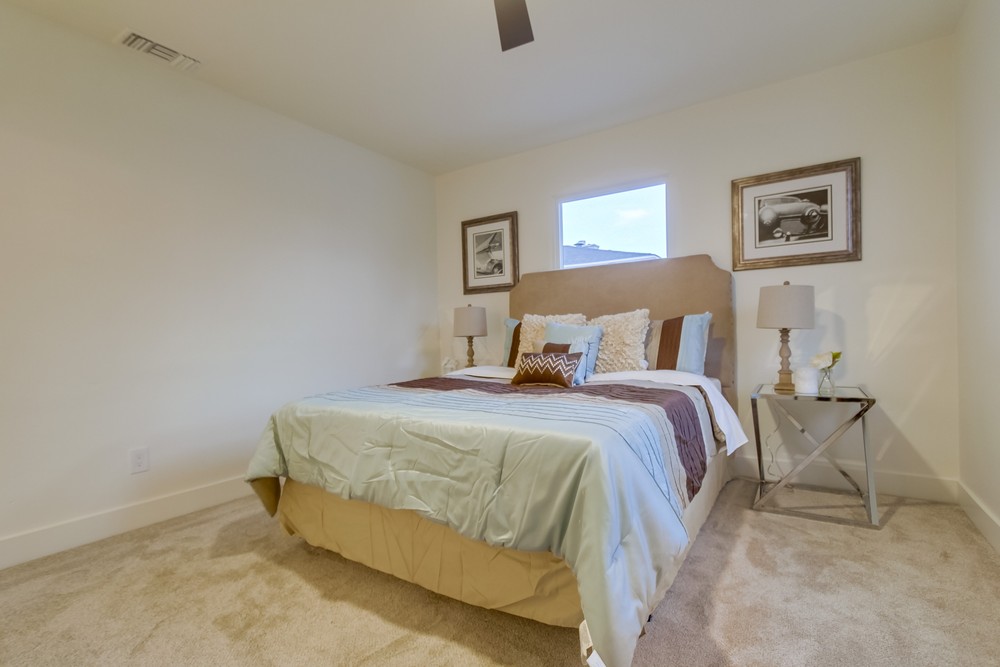 Virtual tour photo 30 of 61 for 3658 Ingraham St