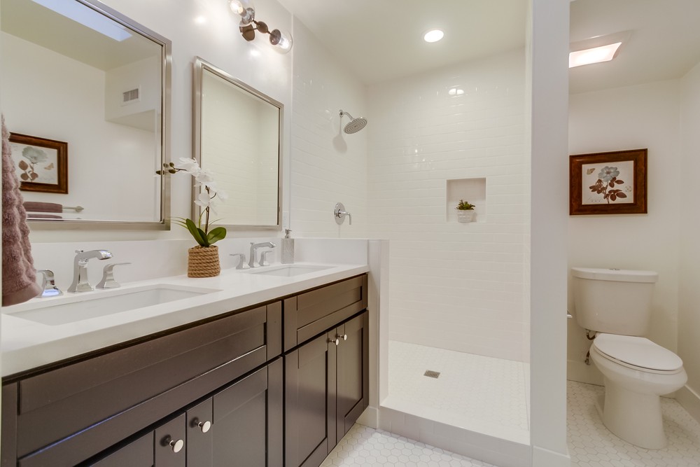Virtual tour photo 32 of 61 for 3658 Ingraham St