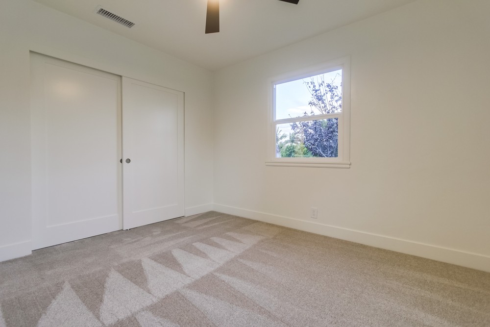 Virtual tour photo 37 of 61 for 3658 Ingraham St