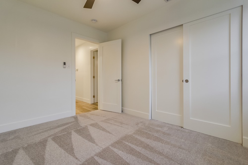Virtual tour photo 41 of 61 for 3658 Ingraham St