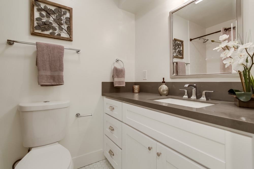 Virtual tour photo 43 of 61 for 3658 Ingraham St