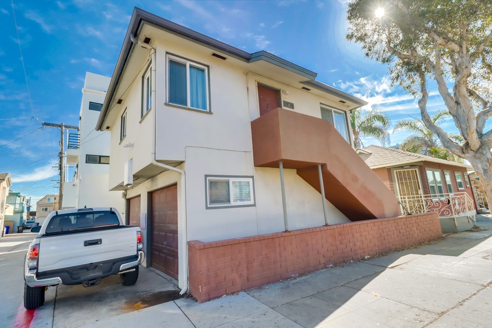 Virtual tour photo 1 of 19 for 3659 Mission Blvd