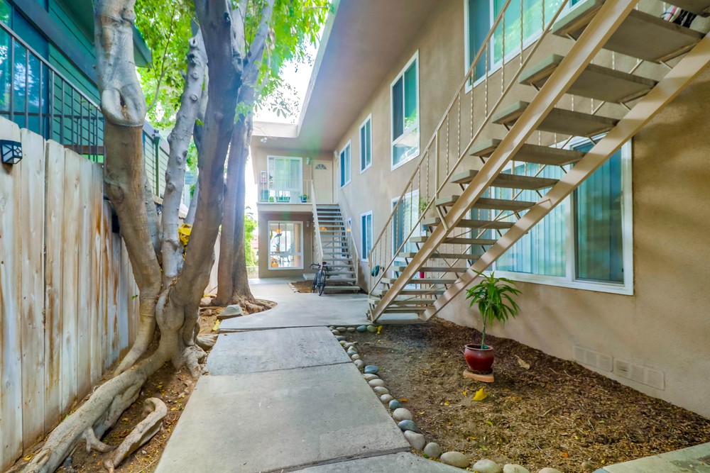 Virtual tour photo 5 of 34 for 3663 7th Ave UNIT 4
