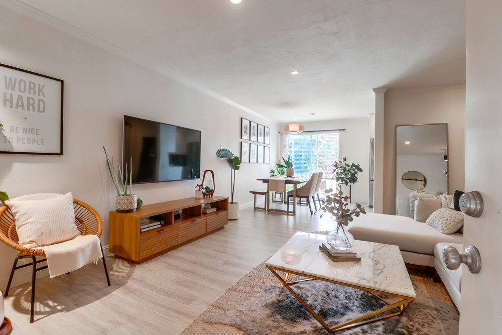 Virtual tour photo 8 of 34 for 3663 7th Ave UNIT 4