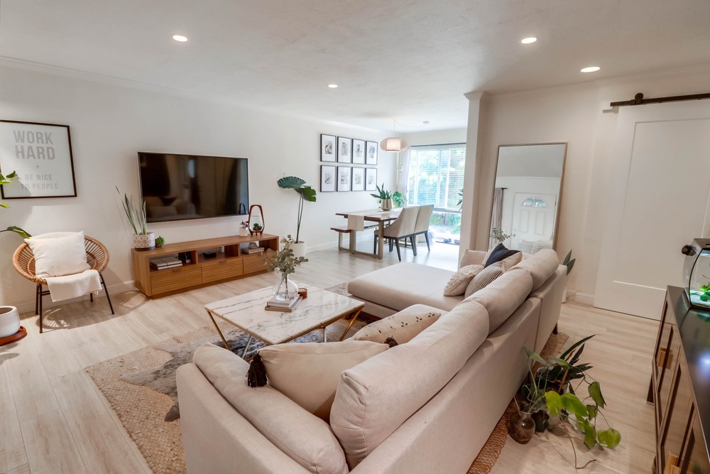 Virtual tour photo 11 of 34 for 3663 7th Ave UNIT 4
