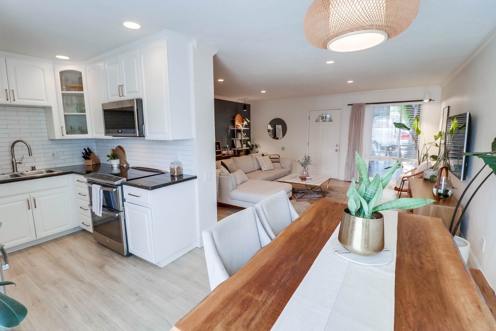 Virtual tour photo 17 of 34 for 3663 7th Ave UNIT 4