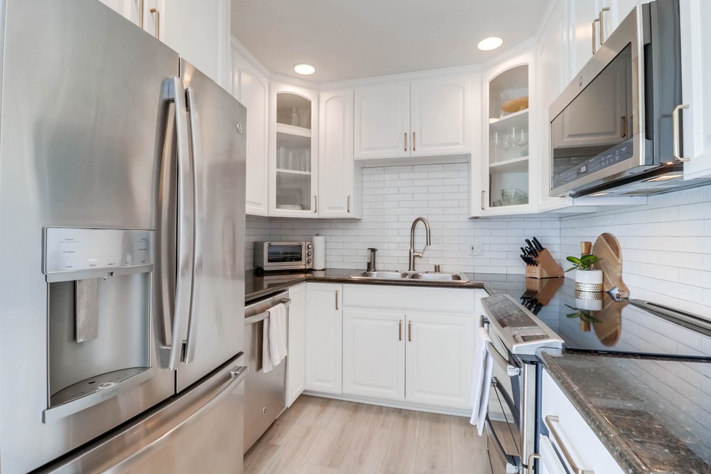 Virtual tour photo 19 of 34 for 3663 7th Ave UNIT 4