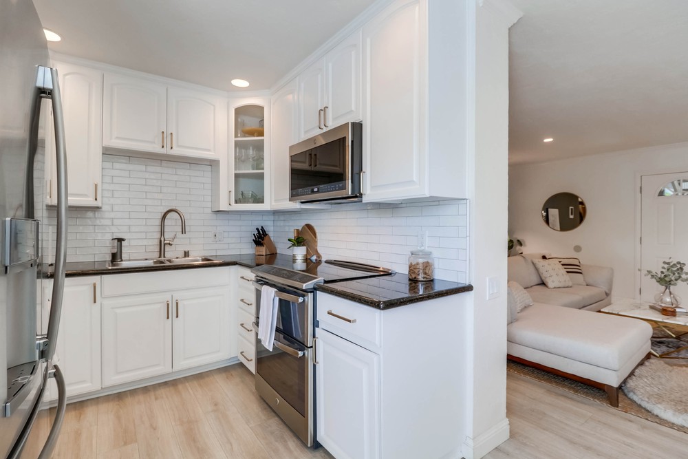 Virtual tour photo 20 of 34 for 3663 7th Ave UNIT 4