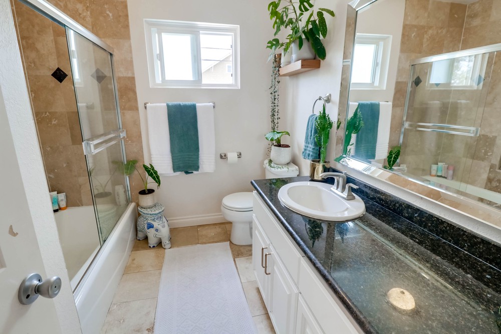 Virtual tour photo 24 of 34 for 3663 7th Ave UNIT 4