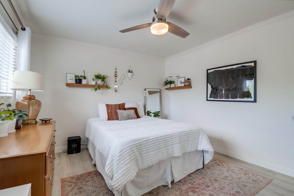 Virtual tour photo 30 of 34 for 3663 7th Ave UNIT 4