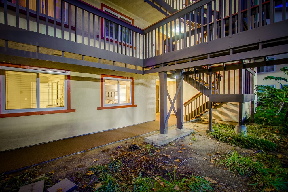 Virtual tour photo 4 of 49 for 3664 Clairemont Dr #1c