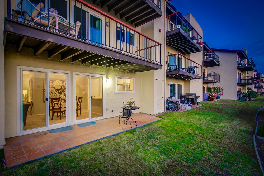 Virtual tour photo 7 of 49 for 3664 Clairemont Dr #1c