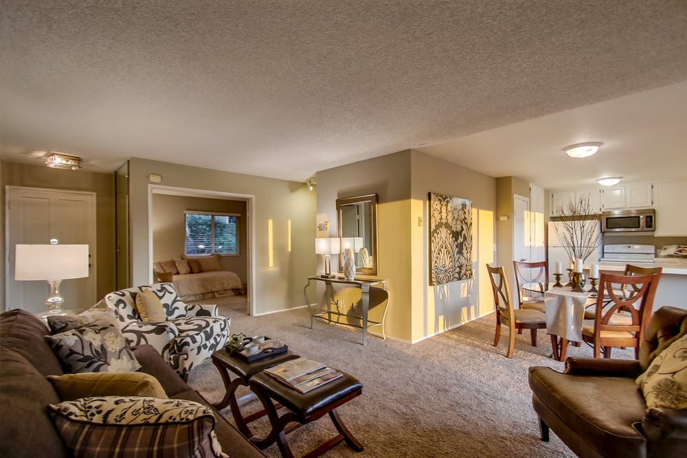Virtual tour photo 15 of 49 for 3664 Clairemont Dr #1c