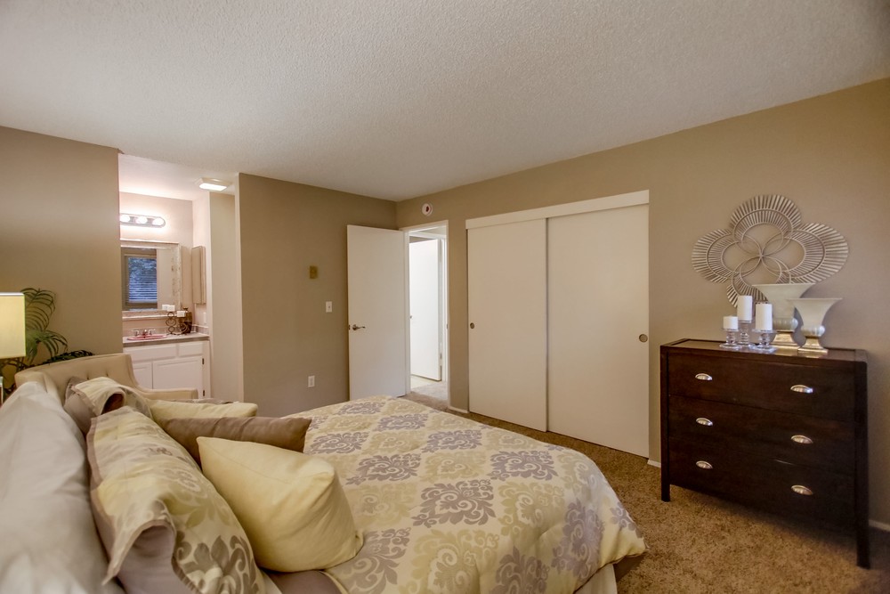 Virtual tour photo 29 of 49 for 3664 Clairemont Dr #1c