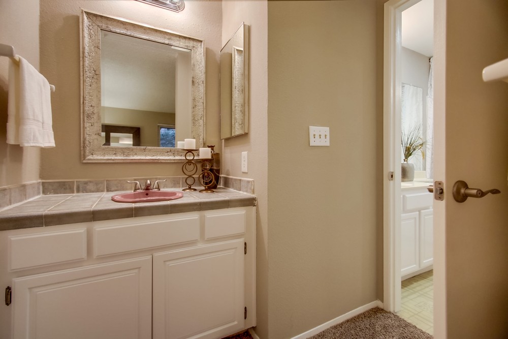 Virtual tour photo 30 of 49 for 3664 Clairemont Dr #1c