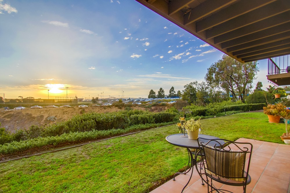 Virtual tour photo 38 of 49 for 3664 Clairemont Dr #1c