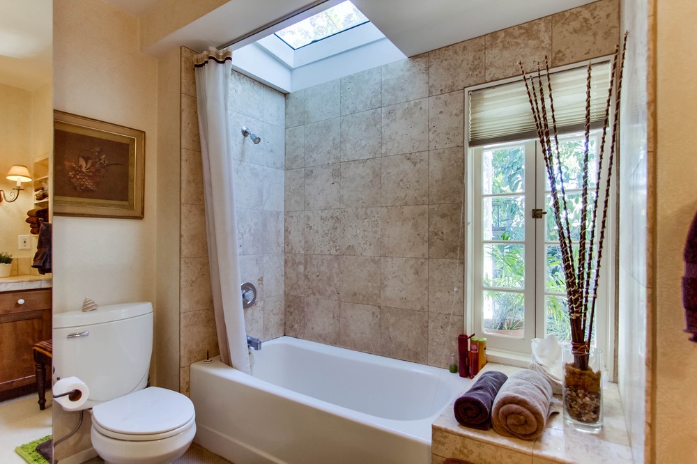 Virtual tour photo 32 of 67 for 3664 Herbert Street