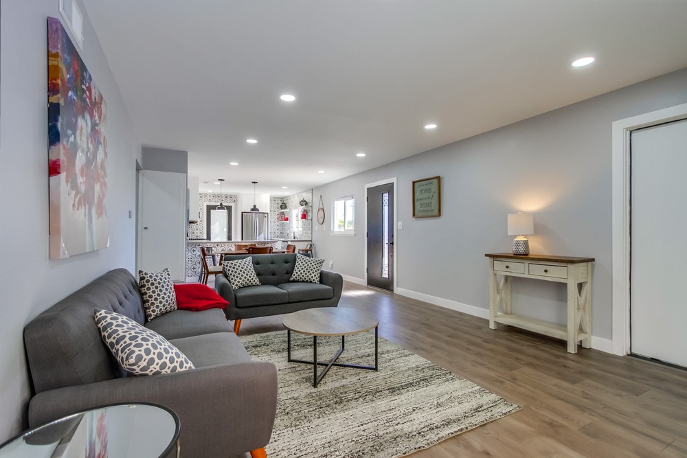 Virtual tour photo 11 of 50 for 3664 Jennifer St