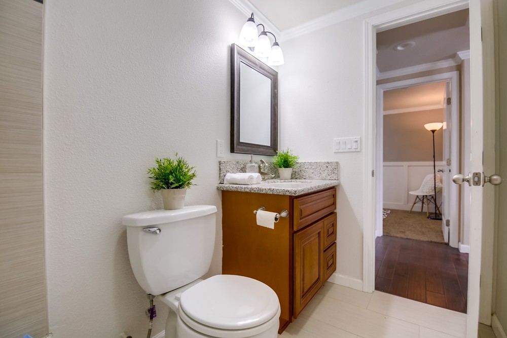 Virtual tour photo 25 of 28 for 3667 Monroe Ave
