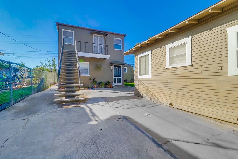 Virtual tour photo 3 of 25 for 3668 45th St