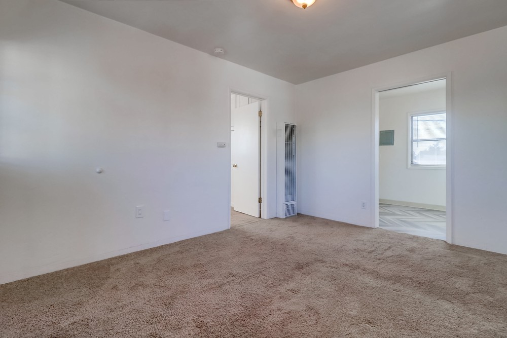 Virtual tour photo 12 of 25 for 3668 45th St
