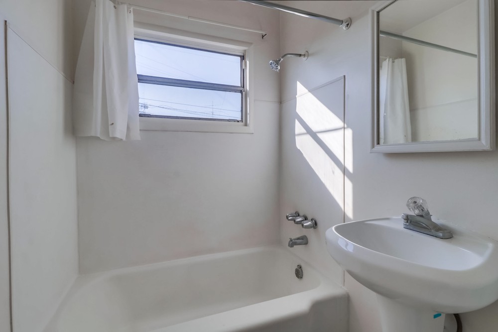 Virtual tour photo 23 of 25 for 3668 45th St