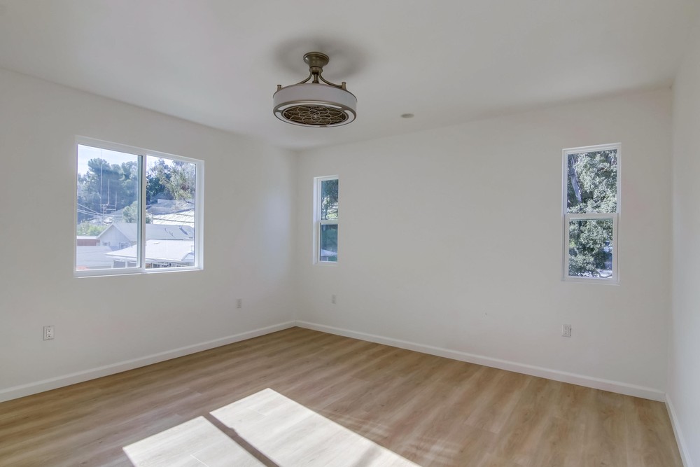 Virtual tour photo 37 of 46 for 3670 Curlew St