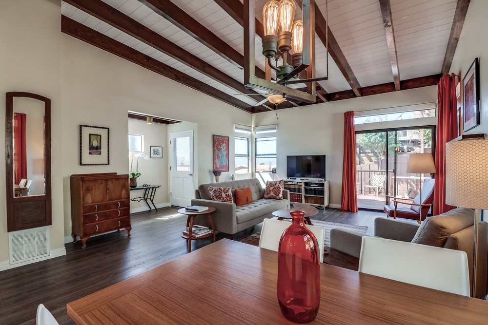 Virtual tour photo 8 of 37 for 3670 Keating St