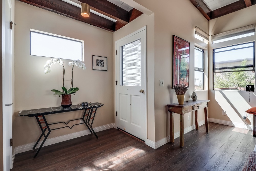 Virtual tour photo 15 of 37 for 3670 Keating St