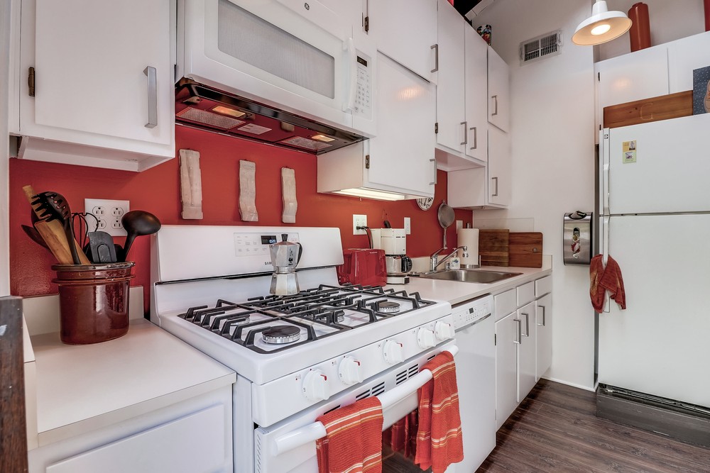 Virtual tour photo 19 of 37 for 3670 Keating St
