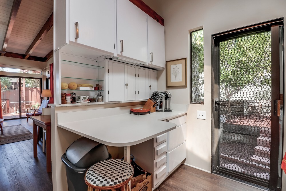 Virtual tour photo 21 of 37 for 3670 Keating St