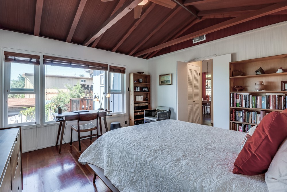 Virtual tour photo 25 of 37 for 3670 Keating St