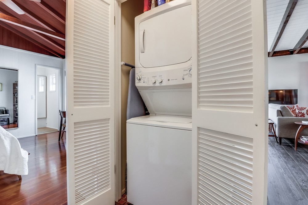 Virtual tour photo 30 of 37 for 3670 Keating St