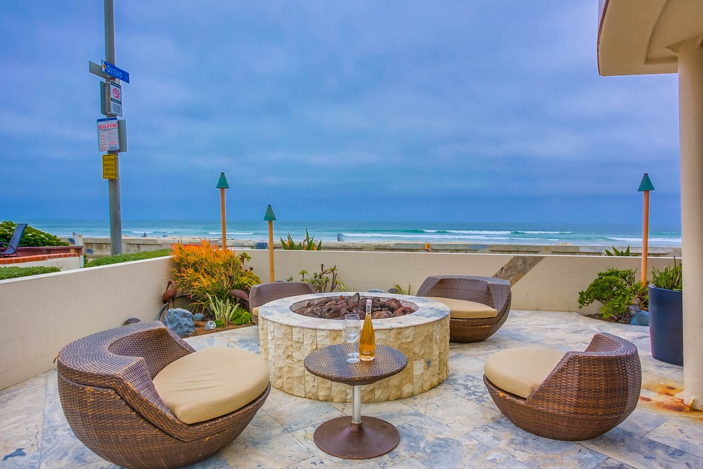 Virtual tour photo 7 of 41 for 3671 Ocean Front Walk