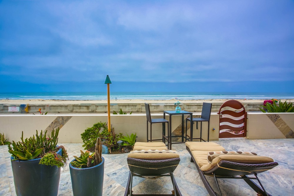 Virtual tour photo 10 of 41 for 3671 Ocean Front Walk
