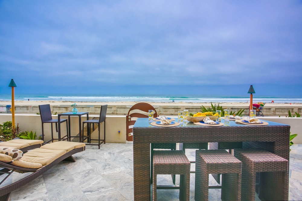 Virtual tour photo 11 of 41 for 3671 Ocean Front Walk