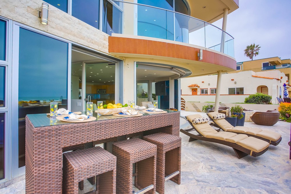 Virtual tour photo 14 of 41 for 3671 Ocean Front Walk