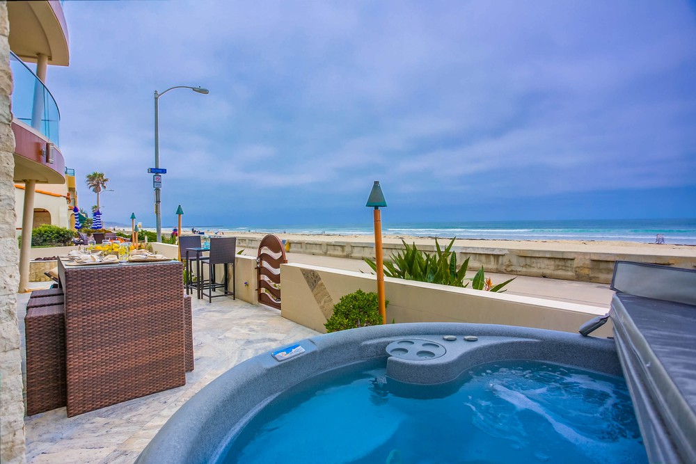 Virtual tour photo 15 of 41 for 3671 Ocean Front Walk