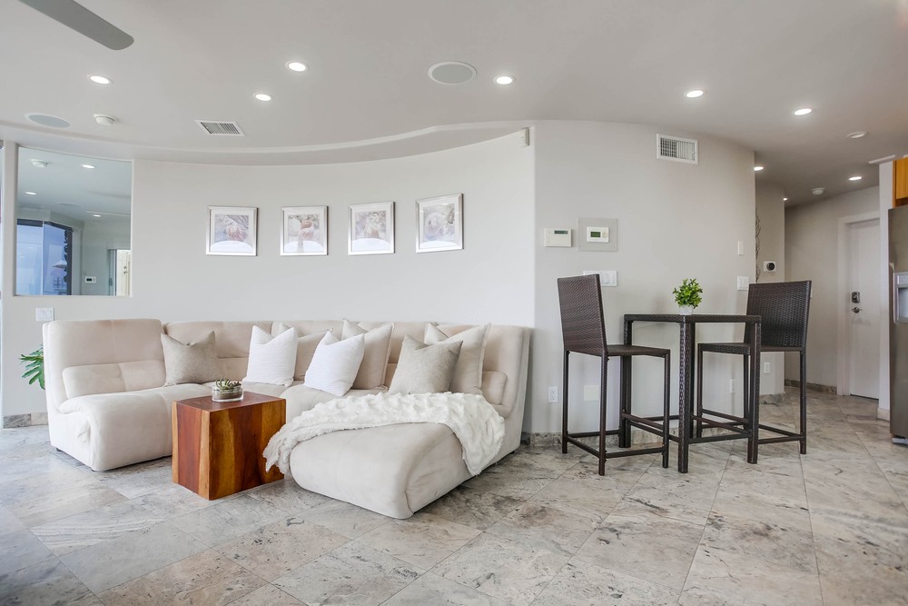 Virtual tour photo 19 of 41 for 3671 Ocean Front Walk