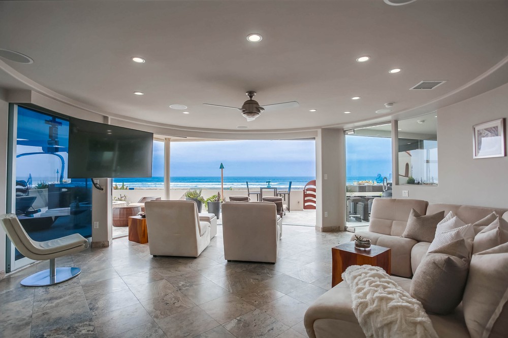 Virtual tour photo 20 of 41 for 3671 Ocean Front Walk