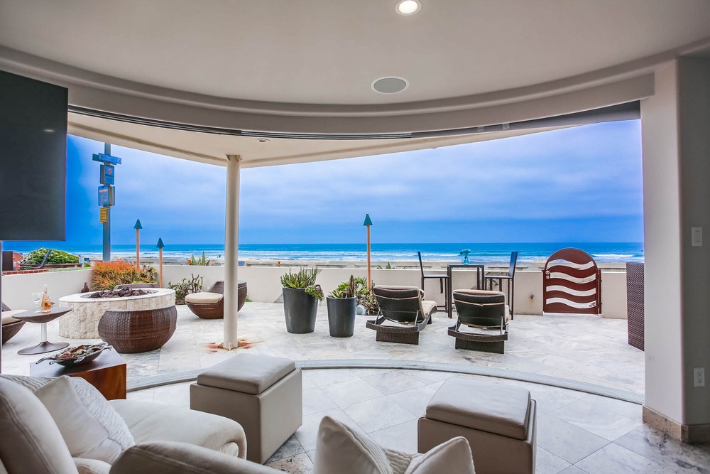 Virtual tour photo 21 of 41 for 3671 Ocean Front Walk