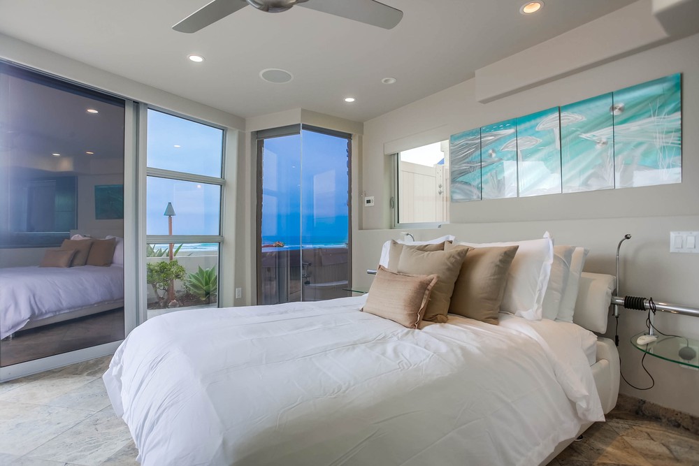 Virtual tour photo 33 of 41 for 3671 Ocean Front Walk