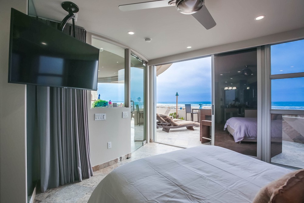Virtual tour photo 34 of 41 for 3671 Ocean Front Walk