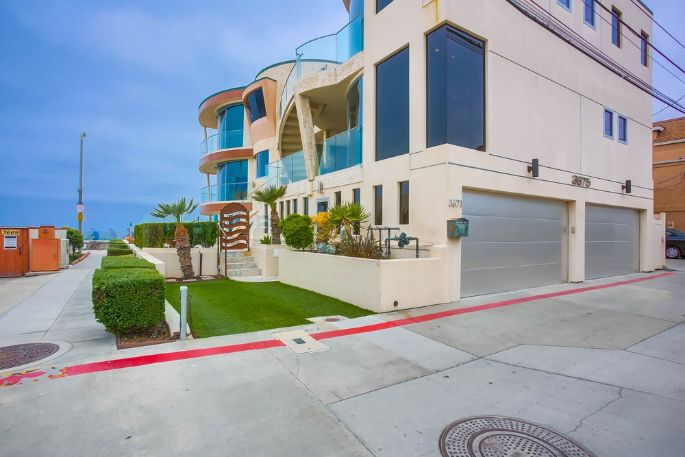Virtual tour photo 41 of 41 for 3671 Ocean Front Walk