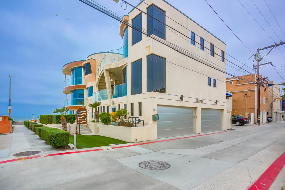 Virtual tour photo 42 of 41 for 3671 Ocean Front Walk