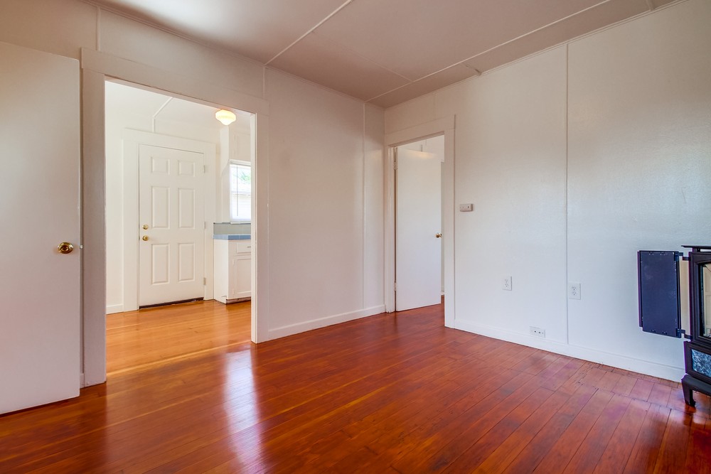 Virtual tour photo 10 of 24 for 3672 45th St