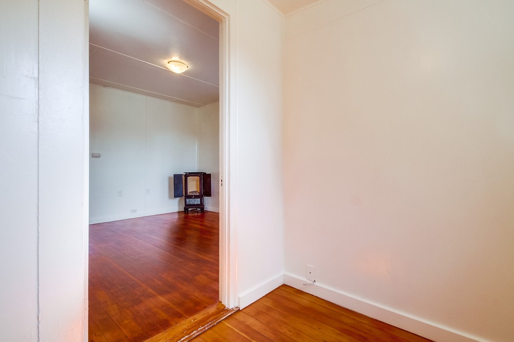Virtual tour photo 18 of 24 for 3672 45th St