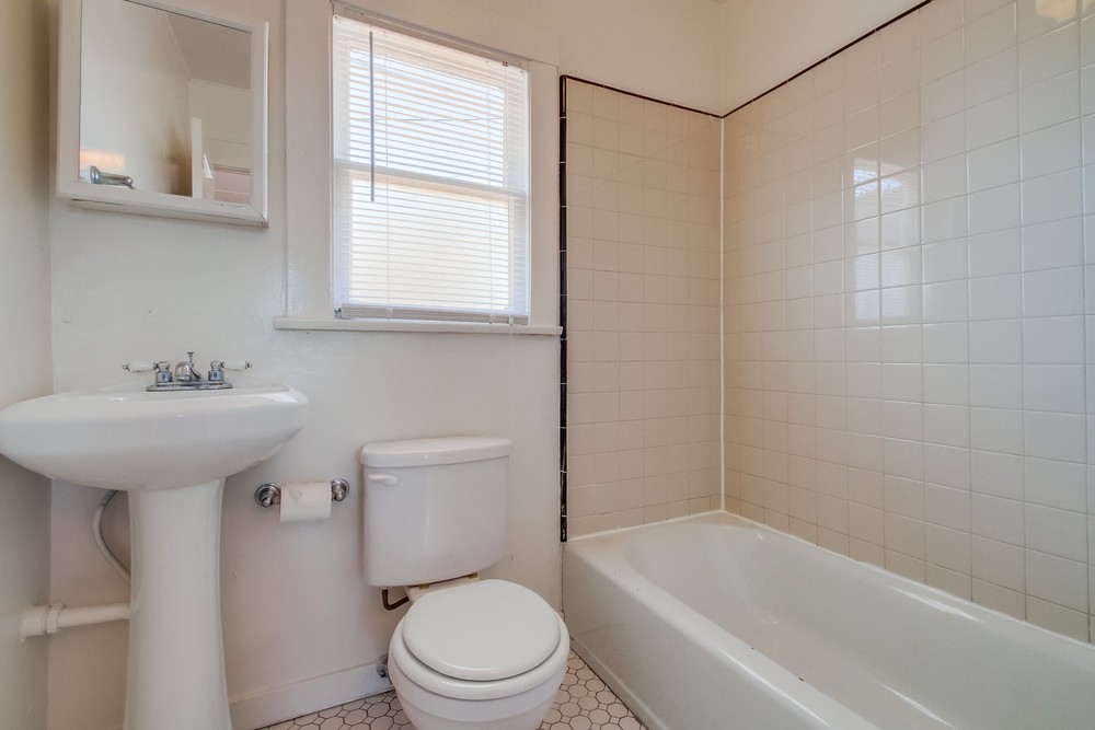 Virtual tour photo 23 of 24 for 3672 45th St