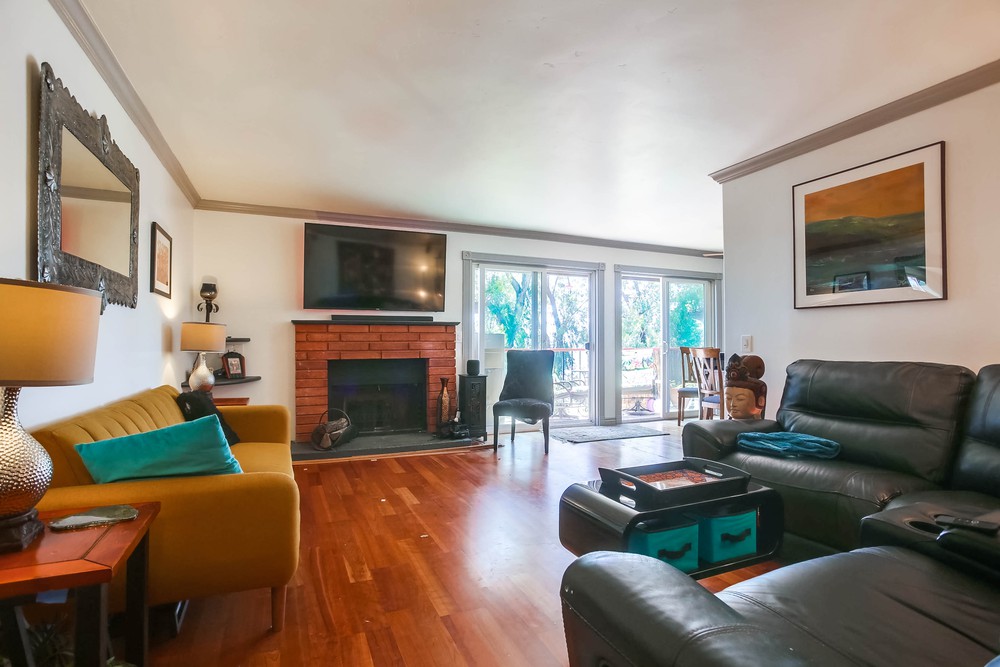 Virtual tour photo 8 of 34 for 3672 Clairemont Dr #3D