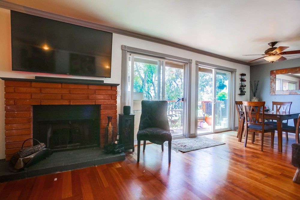 Virtual tour photo 9 of 34 for 3672 Clairemont Dr #3D